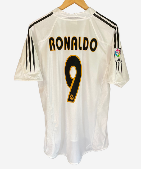 Real Madrid 2004/05 Ronaldo Home Kit (M)