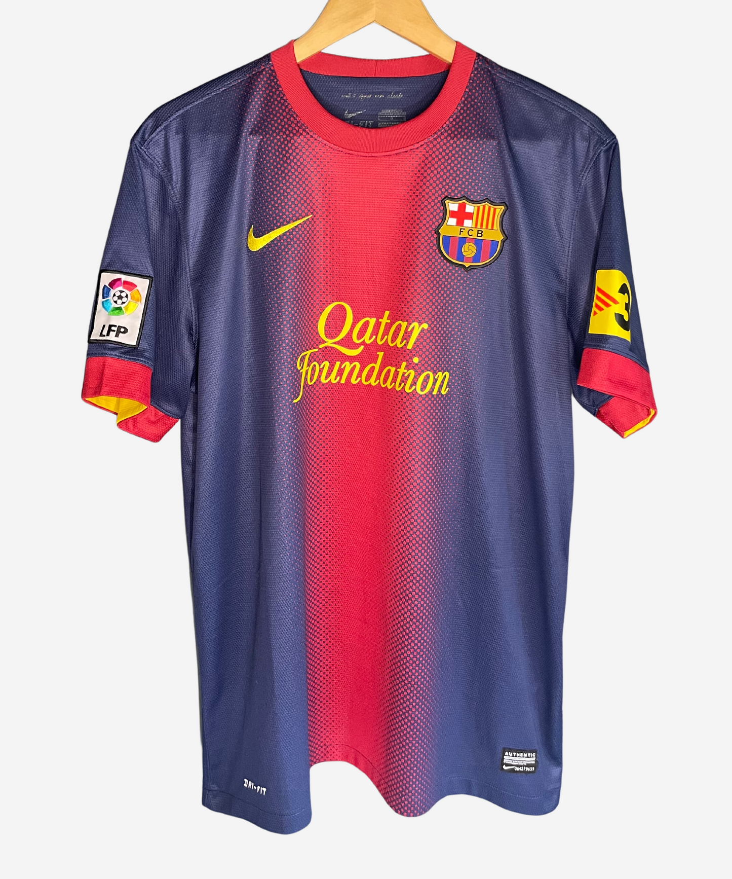 FC Barcelona 2012/13 Xavi Home Kit (L)