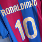 FC Bacelona 2006/07 Ronaldinho Home Kit (XL)